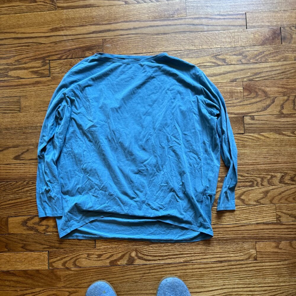 Lululemon Back in Action top, Size 6 - Picture 4 of 5